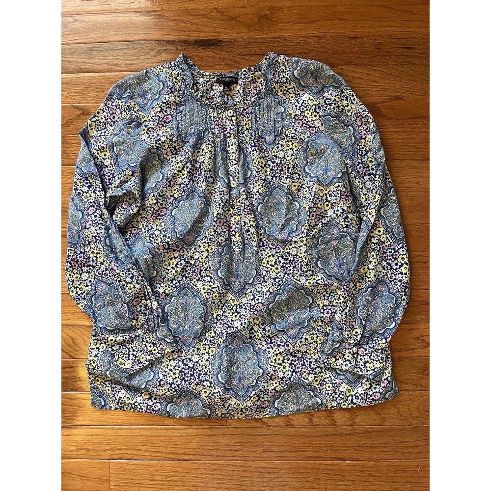 Women's Talbots Floral Top - Size Petite Medium - Beautiful Details!! EUC